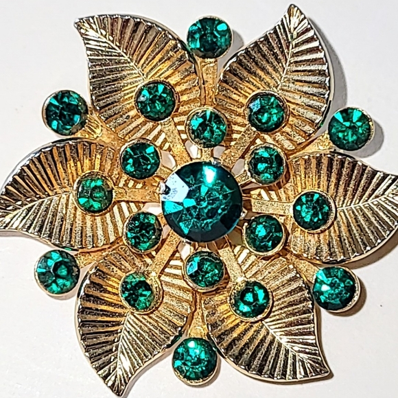 CORO LEAF WREATH GREEN RHINESTONE CRYSTAL PIN BROOCH - Picture 3 of 7